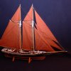 Smuggler - Fiskesskonare från New England byggd 1877. Fiskade i huvudsak makrill. Båttypen känd från filmen "Havets Hjältar" med Spencer Tracy. Modellen byggd med byggsats från Eskader.